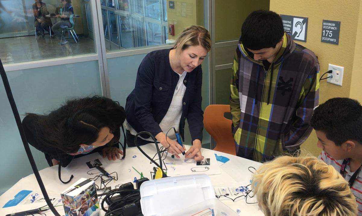 Hoover Middle School seventh graders learn how to use a pen that allows them to create 3D objects during a trip to the MCSD STEAM Center.