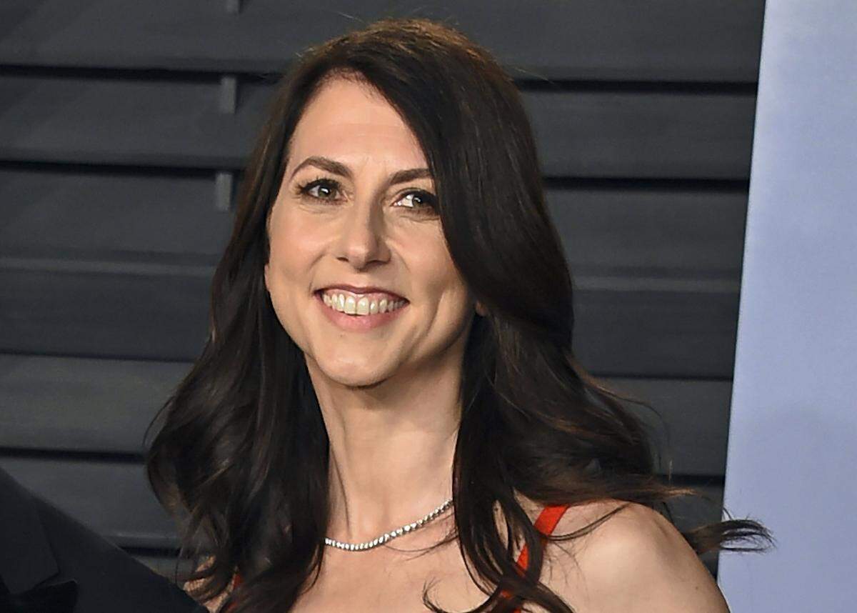 MacKenzie Scott donated $40 million to FIU, its single largest unrestricted gift in its history.