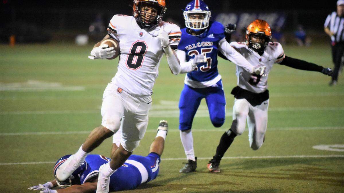 Merced junior receiver Enoch Evans runs up field after a catch during Santa Fe Bowl 51 on Friday, Sept. 17, 2021 at Dave Honey Stadium in Atwater, Calif.