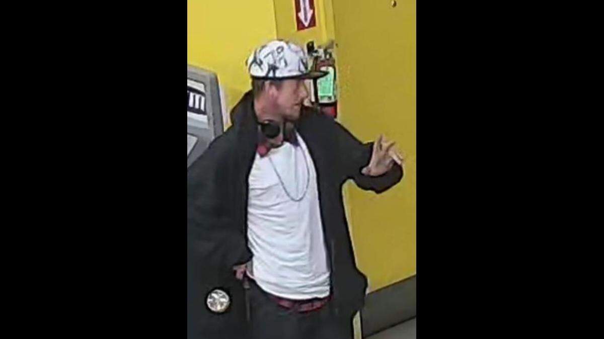 Atwater police are on the lookout for a theft suspect who allegedly threatened employees at a Food 4 Less with a knife.