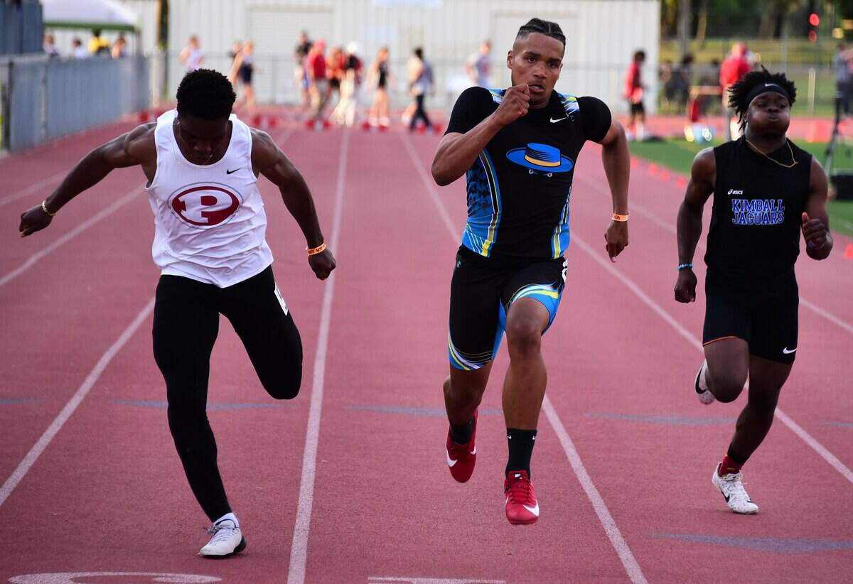 El Capitan High sophomore Divine Peters wins the 100-meters dash with a time of 10.85 seconds. Peters also won the 200 and helped the Gauchos win the 4x100 relay at Golden Valley High on Thursday, May 9, 2019.