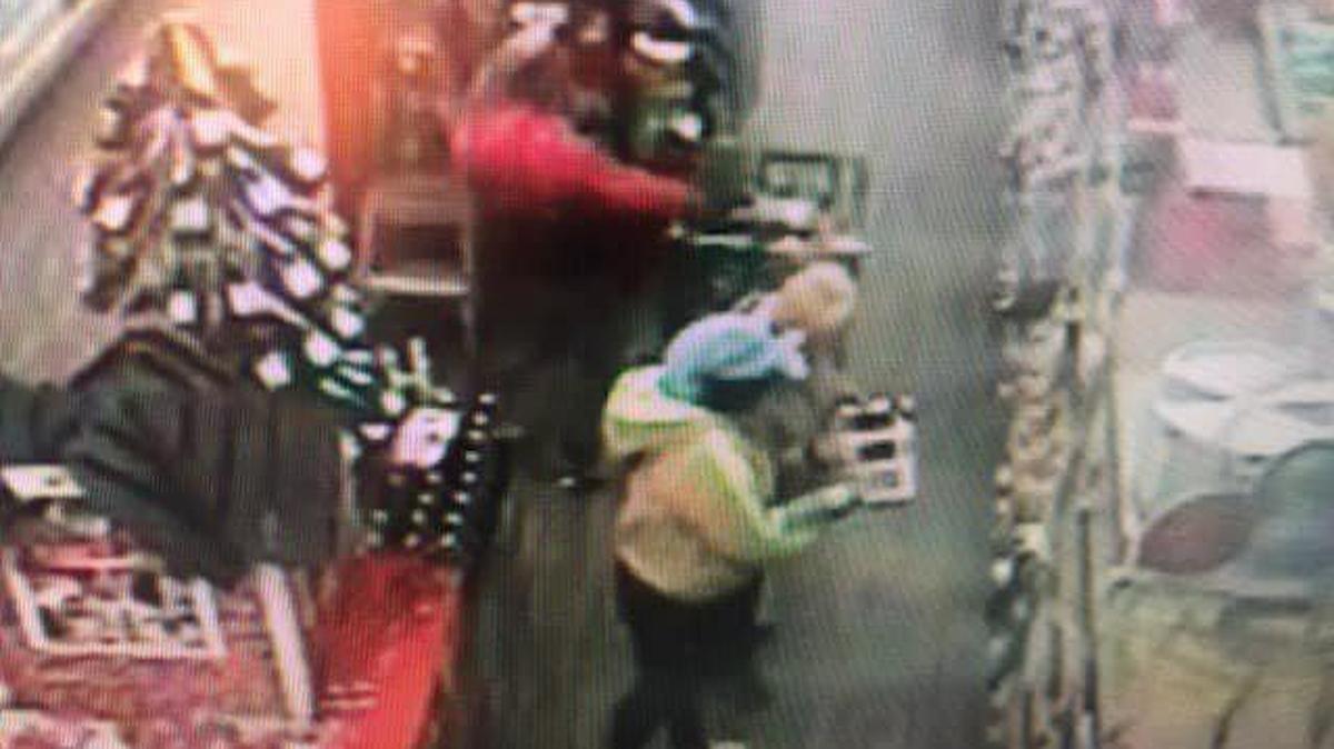 The Merced Police Department has asked the public for help identifying two female theft suspects accused of stealing wallets from shoppers at local Merced retail stores. Image courtesy of the Merced Police Department.