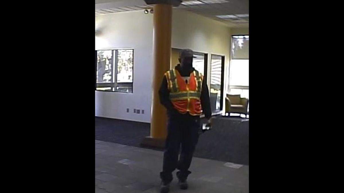 Merced police are searching for a 47-year Merced man who is the suspect in a bank robbery that occurred on Friday, May 20, 2022 at the PNC Bank on G Street in Merced.