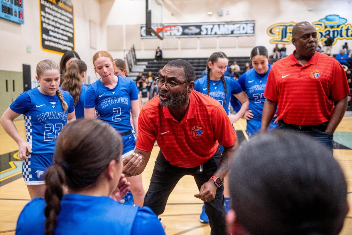 Atwater head coach Leonard Davis speaks to his players during a timeout in a game against El Capitan at El Capitan High School in Merced, Calif., on Thursday, Feb. 6, 2025. The Gauchos beat the Falcons 57-47.