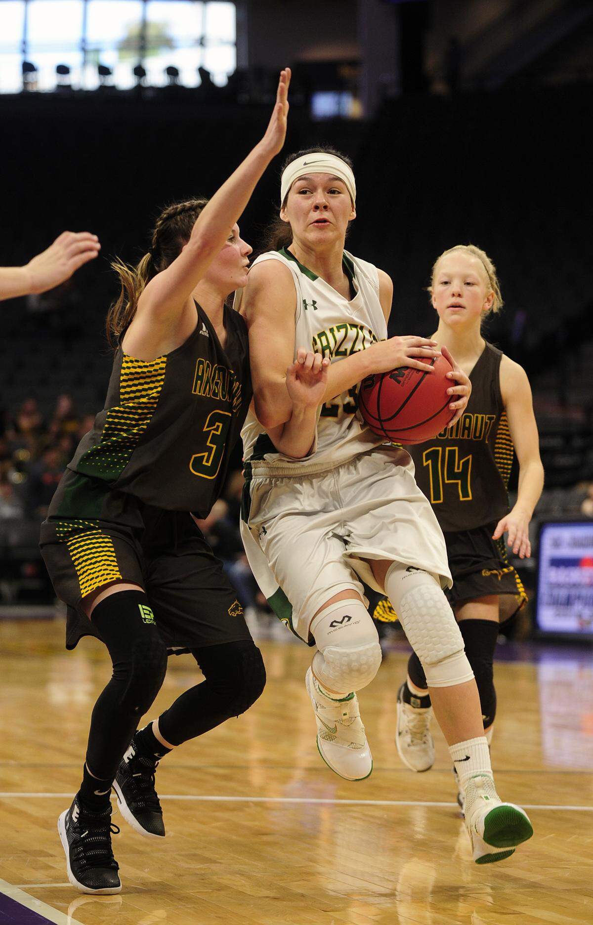 Mariposa standout Milea Appling (23) drives to the basket against Argonaut’s Sophia Davis (3), during the Mariposa High vs Argonaut Sac-Joaquin Section Division V Championship at Golden 1 Center in Sacramento, on February 23, 2019. Despite a fourth quarter effort to comeback, the Mariposa Grizzlies lost to Argonaut.