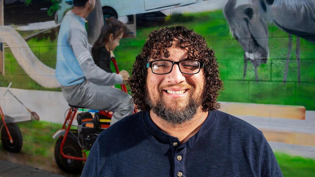 Local artist honors Merced with community murals | Merced Sun-Star
