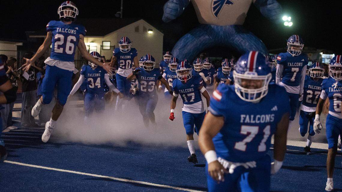 Homecoming King leads Atwater past El Capitan in CCC Friday night thriller