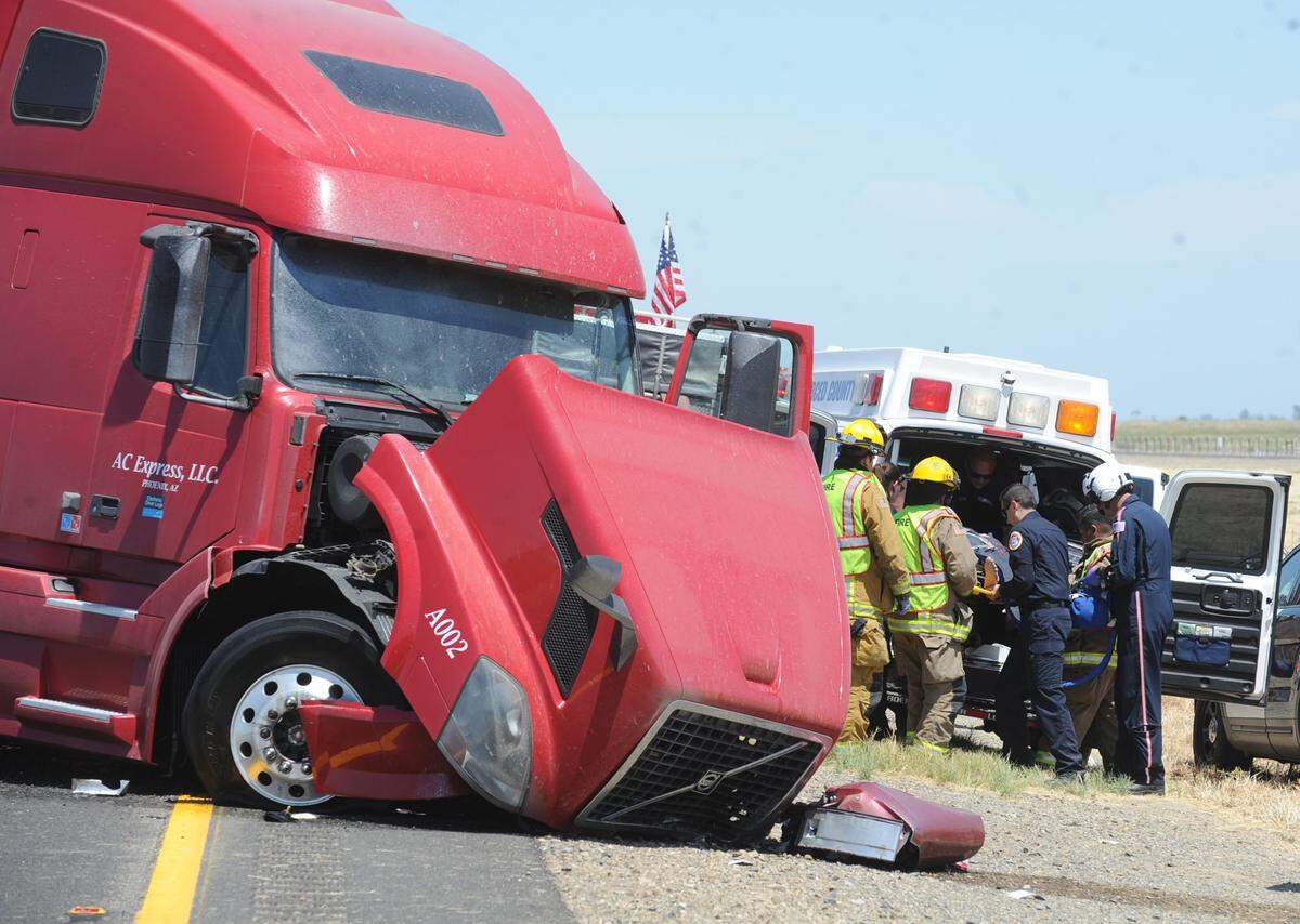 California Highway Patrol, Riggs and the Merced County Sheriff-Coroner’s Office responds to a fatal multi-vehicle traffic collision on Highway 152 and Patton Road, east of Los Banos in Merced County.