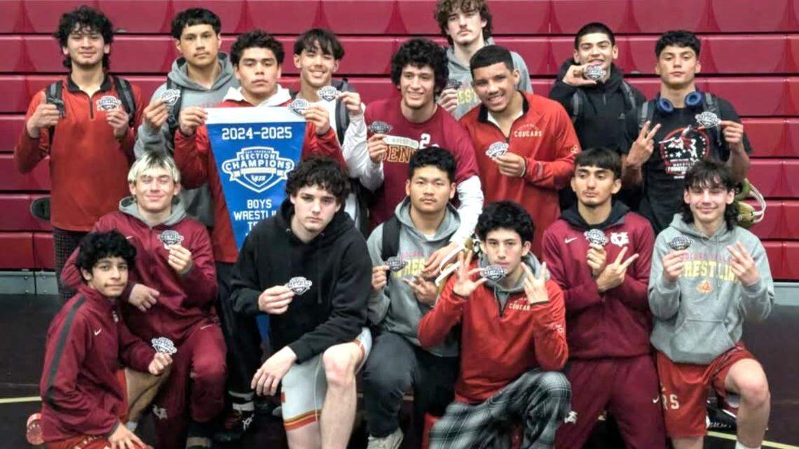 Golden Valley boys, Livingston girls capture section championships in wrestling