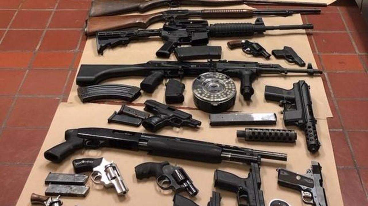 Merced police seized 21 firearms, including an AR-15 assault rifle, an AK-47 and a TEC-9 on Tuesday, Jan. 1, 2019. One of the handguns seized had been reported stolen. Also inside the home were four high-capacity magazines, including a 100-round drum magazine for the AK47, police said.