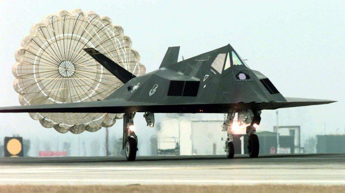 A US F-117 Stealth plane lands at the Aviano, Italy NATO air base Sunday, Feb. 21, 1999.