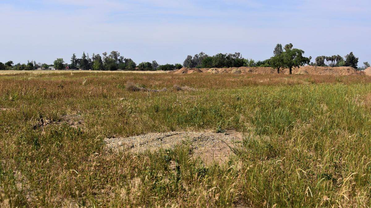 A south Merced regional sports complex is moving toward groundbreaking next year, bringing more soccer, football and other recreation opportunities to this location on the corner of Mission Avenue and Tyler Road.