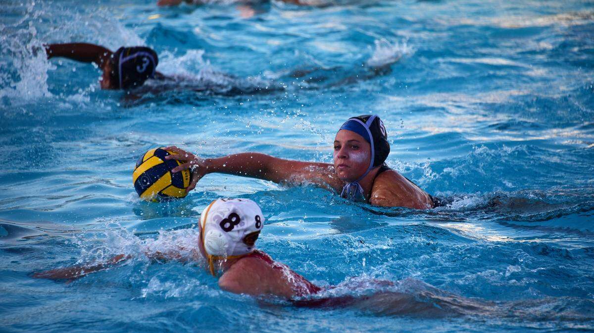El Capitan junior Kendall Thomas advances the ball up the pool in a game against Golden Valley on Tuesday, Oct. 15, 2019.