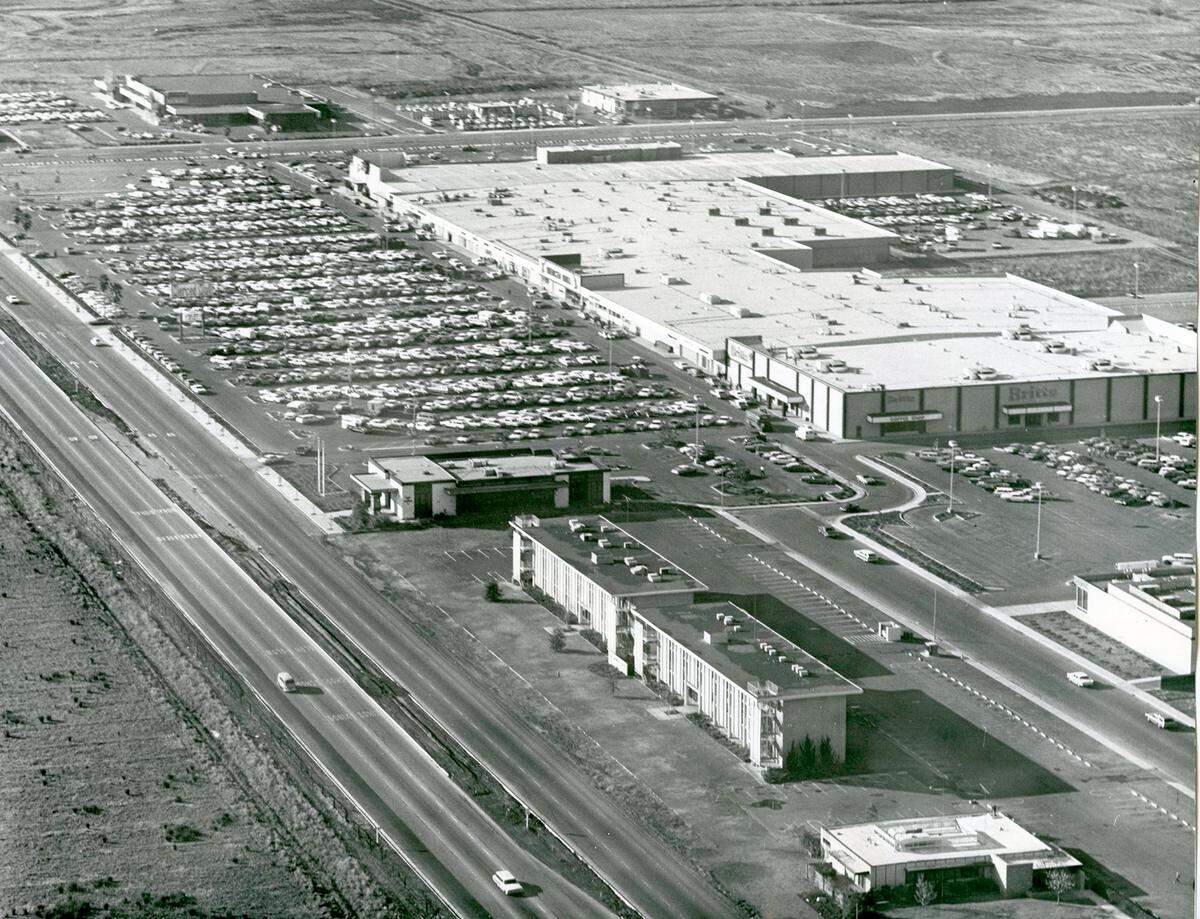 An undated photo of the Merced Mall. Image courtesy of the Merced County Courthouse Museum Collection. 