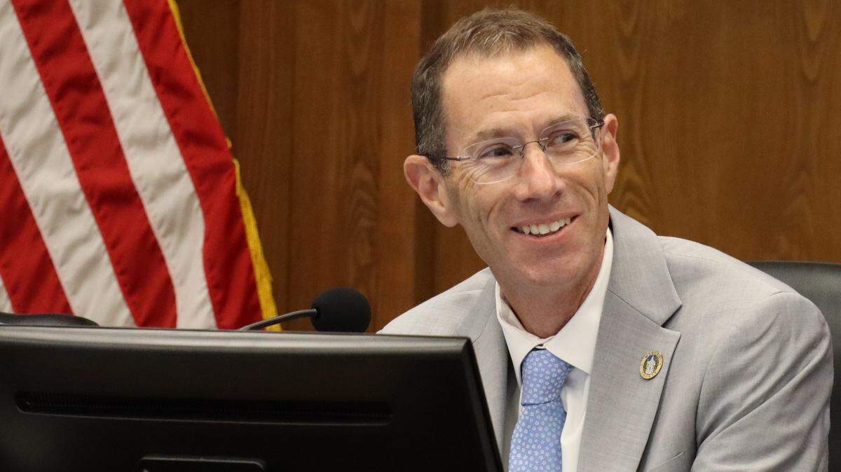 Merced County CEO Mark Hendrickson told the Board of Supervisors on Oct. 21 that illegal food vendors are operating without basic sanitation.
