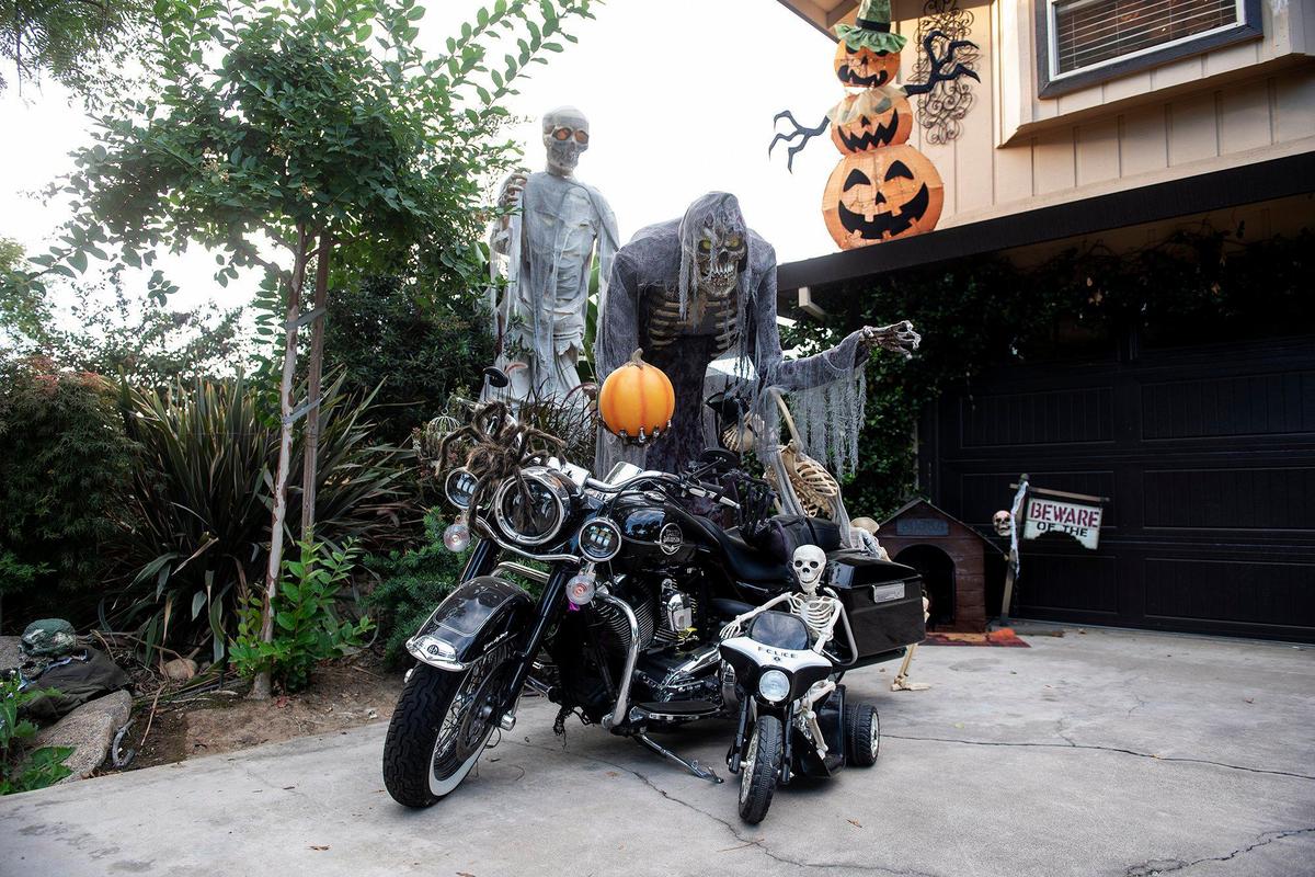Halloween decorations at the home of Ken and Harmony Anderson on Oregon Drive in Merced, Calif., on Thursday, Oct. 20, 2022.