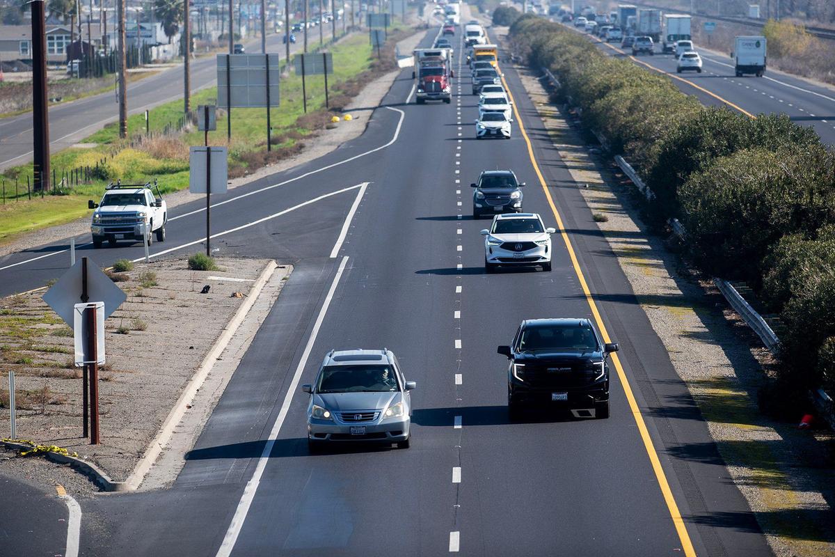 Motorists drive along the northbound lanes of Highway 99 in Merced County, Calif., on Thursday, Jan. 23, 2025. Merced County law enforcement agencies are launching a 2025 Seat Belts Save Lives campaign emphasizing safety on roadways.