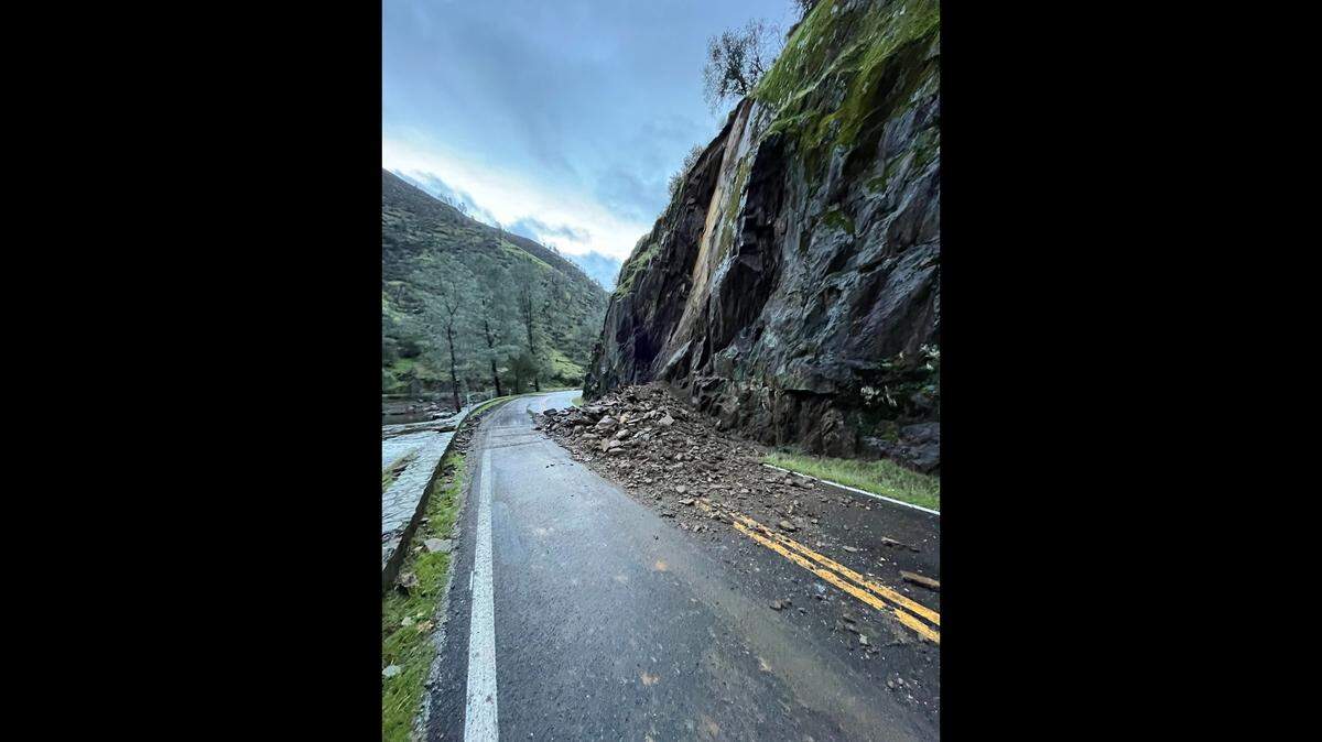 Caltrans has a full closure of Highway 140 in place near Briceburg in Mariposa County for rockslide removal operations.