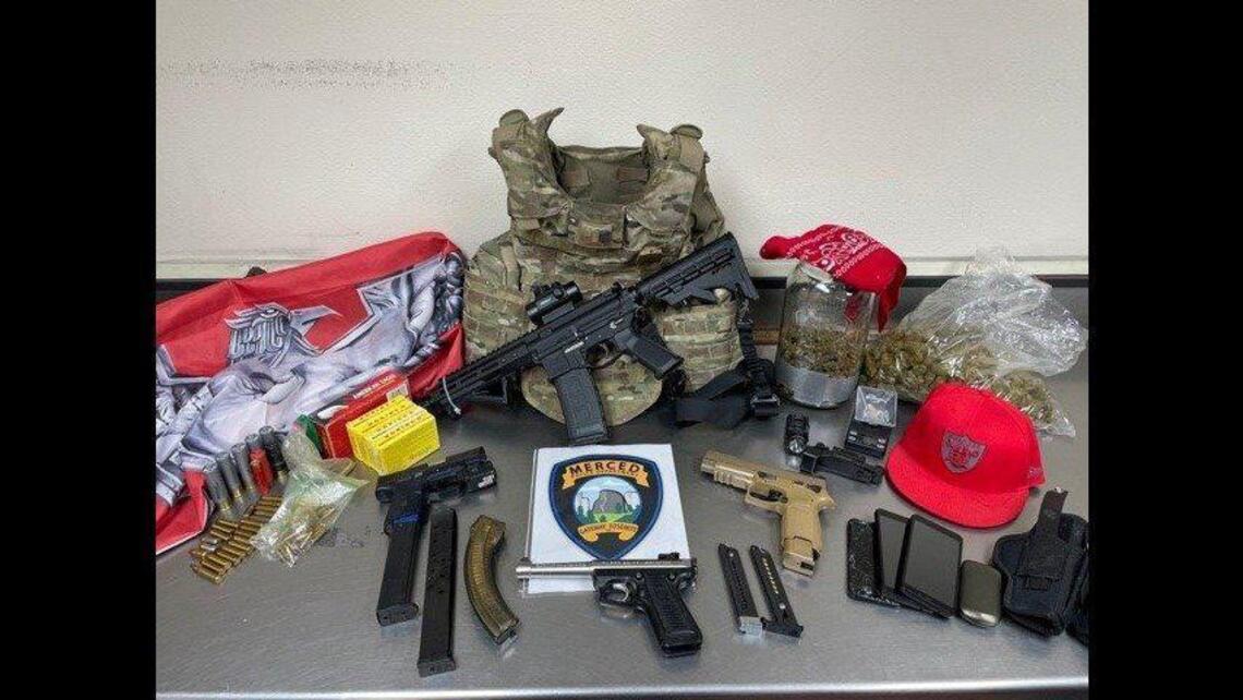 Suspected gang member arrested with guns, Merced police say | Merced ...