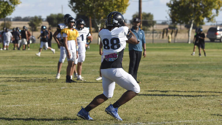 Merced County high school football season kicks off in 2 weeks. What to know