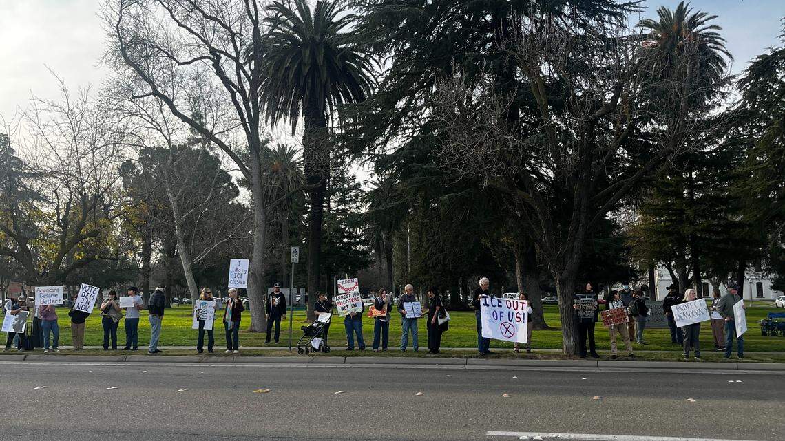Merced community gathers to voice opposition to ICE, support for Minnesota