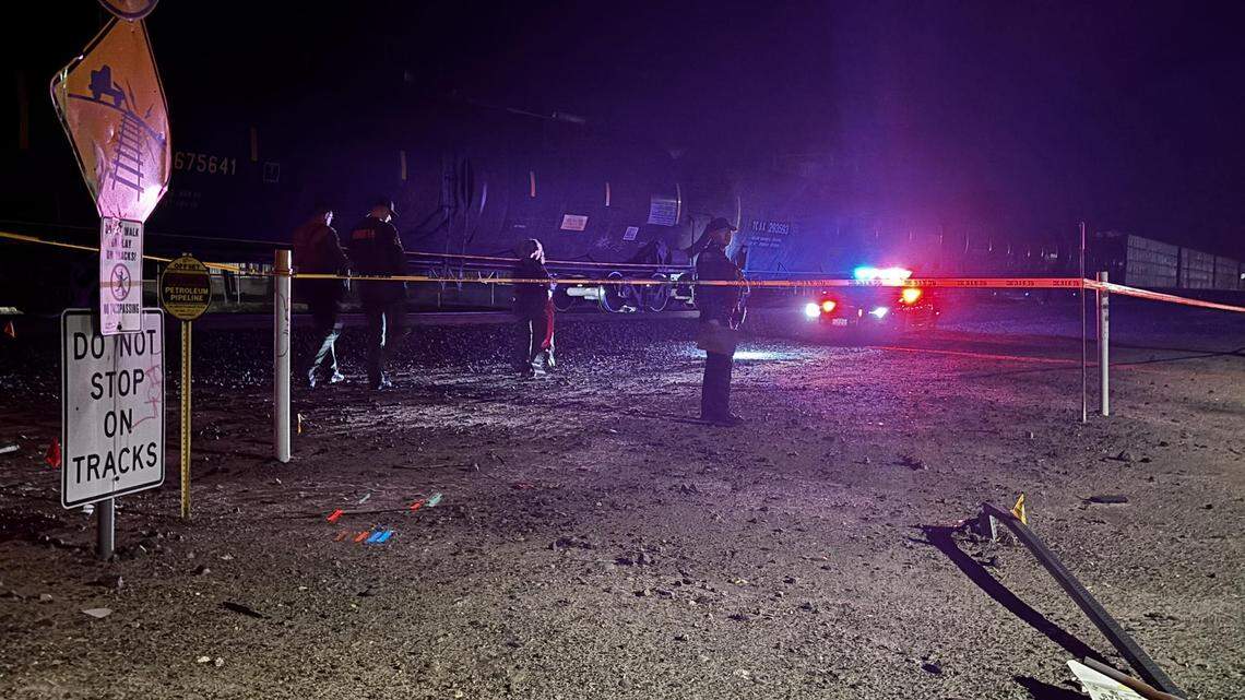 Atwater police investigate body found near railroad tracks