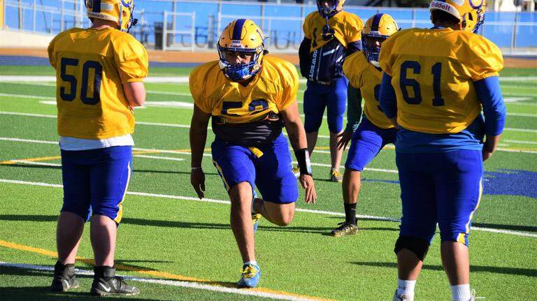 Dos Palos hoping defense will slow down high-powered Firebaugh offense in WSL showdown