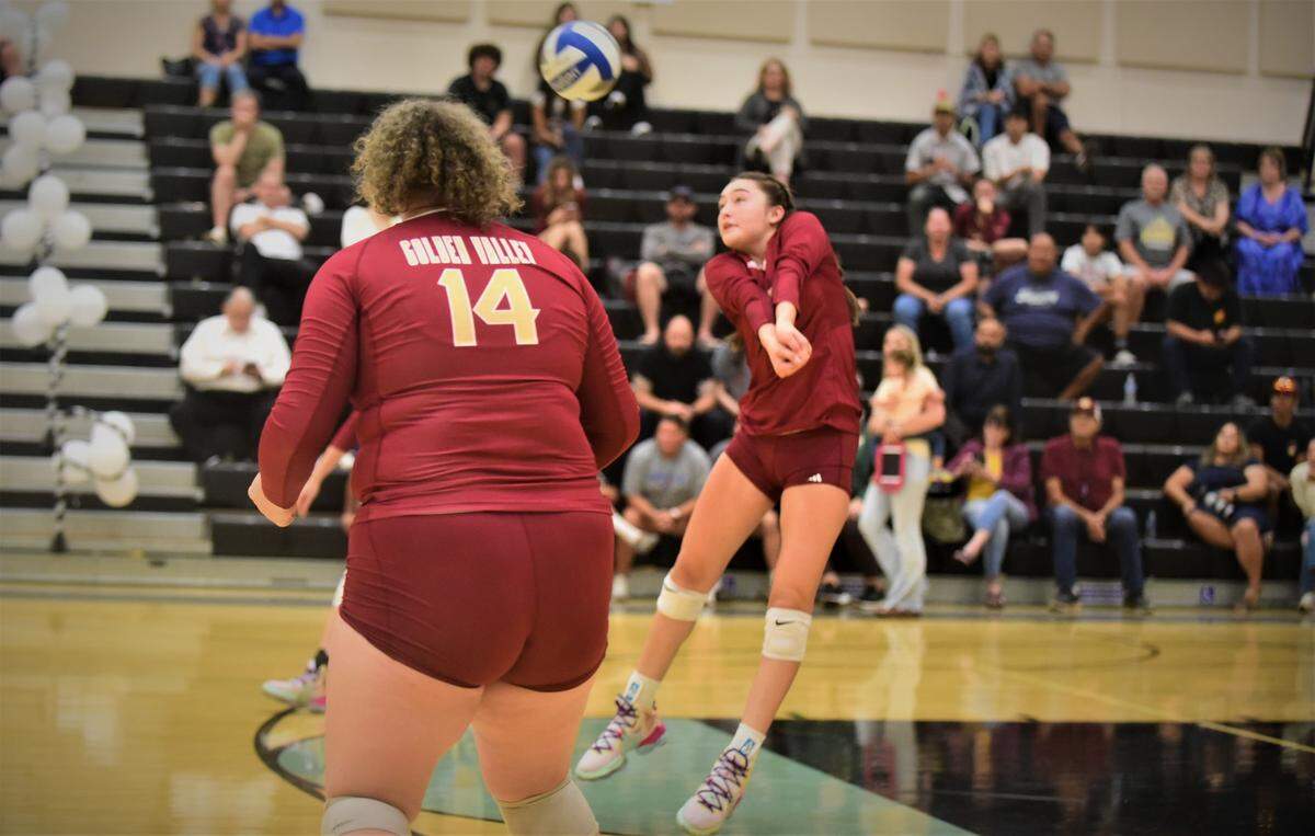 Golden Valley sophomore Lauren Gonzales keeps the play alive for the Cougars during a match on Wednesday, Sept. 21, 2022 at El Capitan High School.