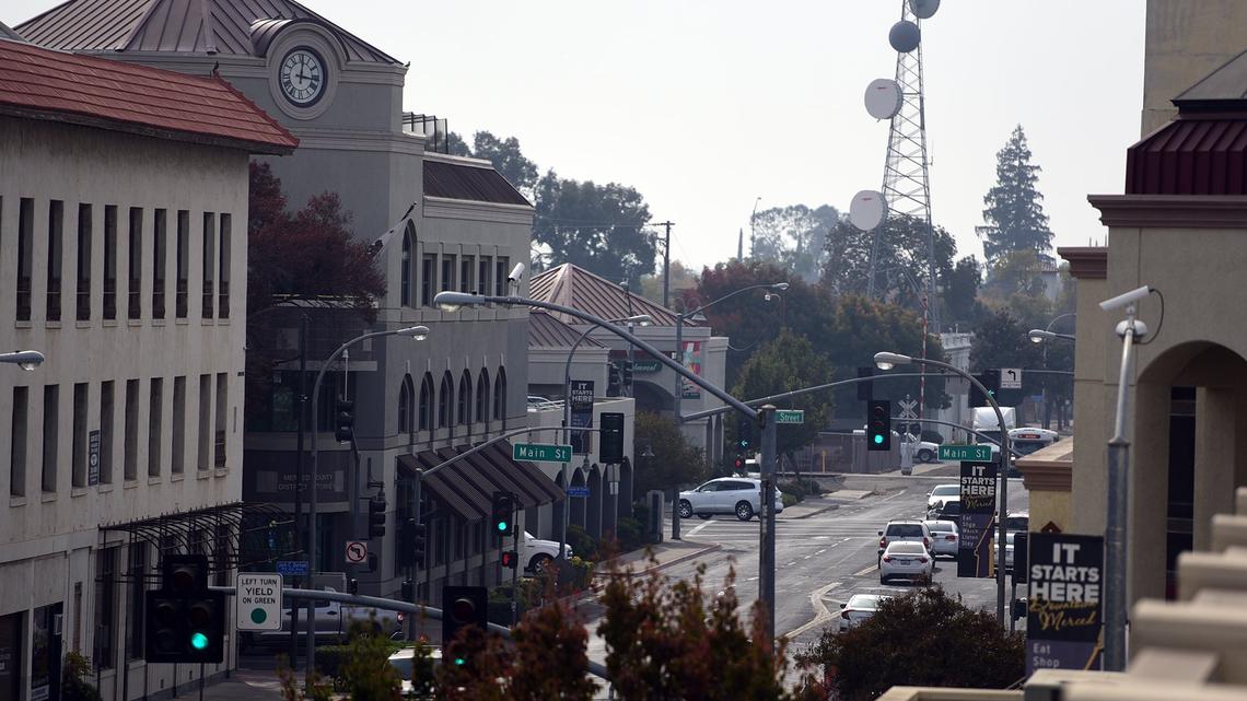 When will the smoky air in Merced County clear away?