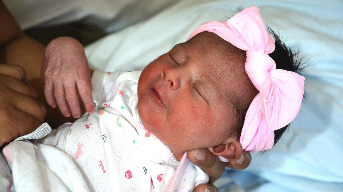 Merced mother Nicole Martinez cradles her newborn, Lexxie Eyvie Jade Martinez, on Wednesday, Jan. 2, 2019, at Mercy Medical Center in Merced. Lexxie was born at 12:22 a.m. Tuesday, the first baby born in Merced County in 2019.