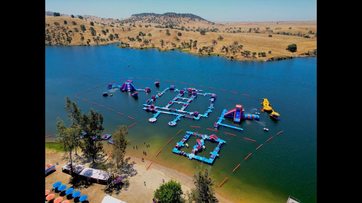 Splash-n-Dash Aqua Park. Image courtesy of Splash-n-Dash Aqua Park.