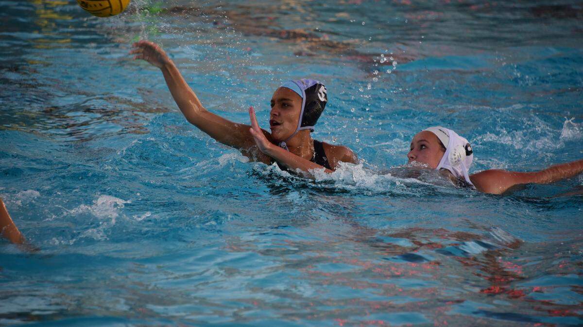 El Capitan freshman Abby Fernandez scores a goal during the first quarter of the Gauchos’ 20-3 playoff win over Grace Davis on Tuesday, Nov. 2, 2021 at El Capitan High School in Merced, Calif.