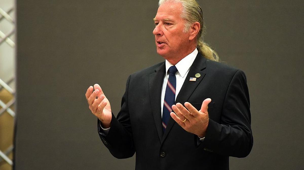 Atwater Mayor Jim Price speaks at a debate on Tuesday, Sept. 11, 2018, at the Atwater Community Center. He is running for re-election.