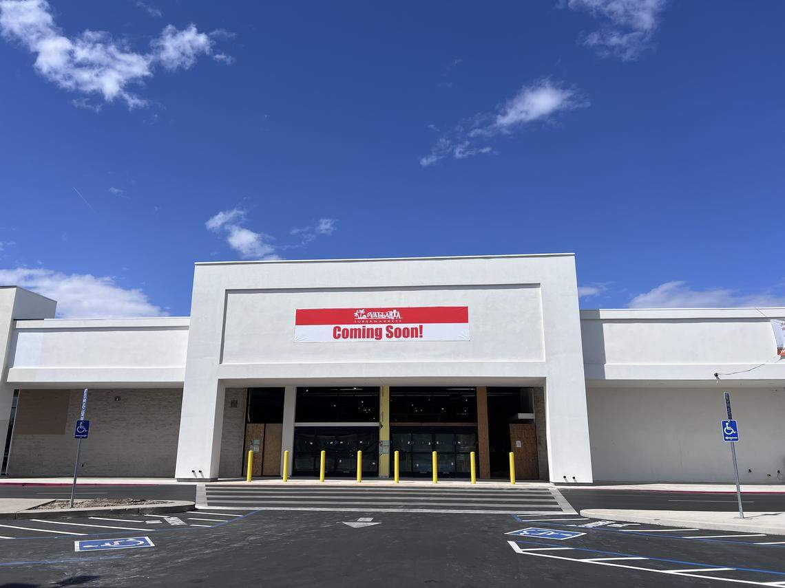 The supermarket will occupy the vacant space next to Kohl’s at the Marketplace at Merced on West Olive Avenue.