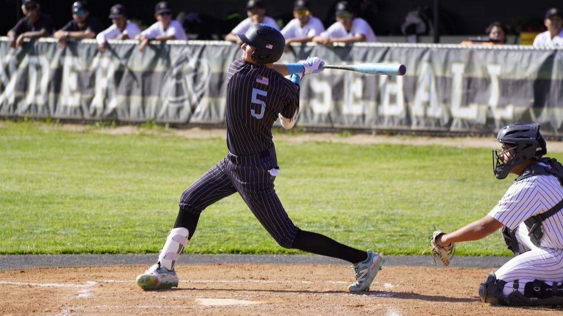 El Capitan baseball, Merced softball in prime position to claim CCC titles