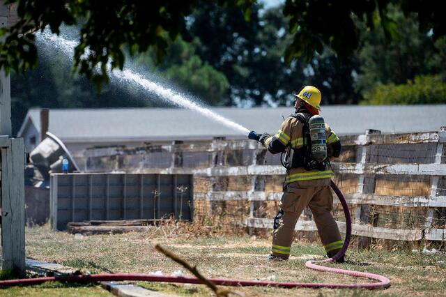 Large blaze damages two homes in Merced County | Merced Sun-Star