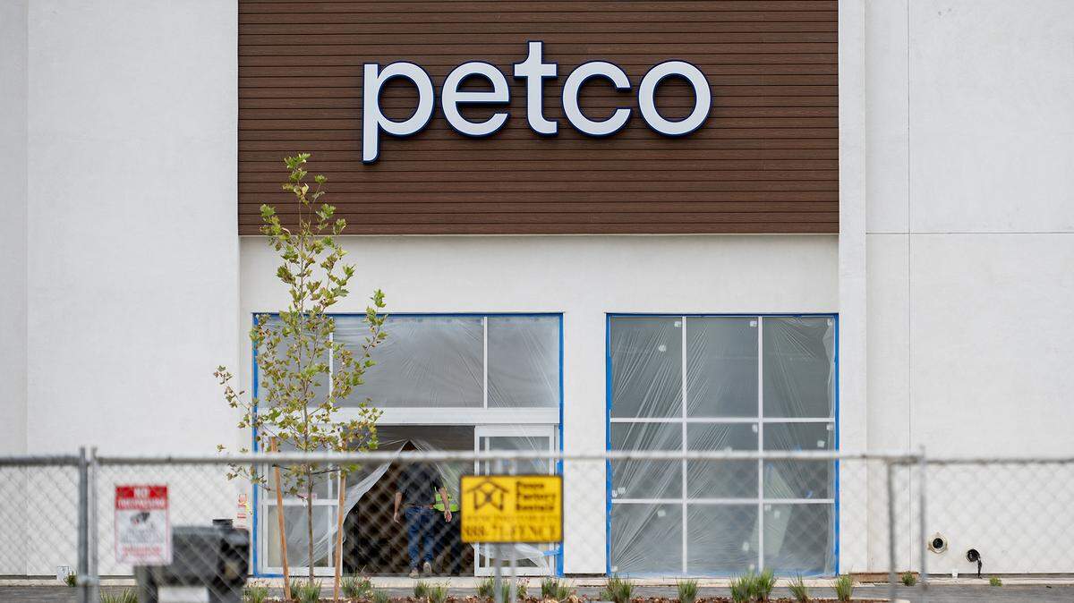 Construction continues on a new Petco location, 1011 W. Olive Ave. in Merced, Calif., on Wednesday, Sept. 24, 2025. The location is expected to open on Oct. 20. 