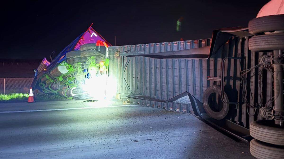 An overturned big rig closed southbound Highway 99 at Le Grand Road for a time early Monday morning, causing major traffic delays.