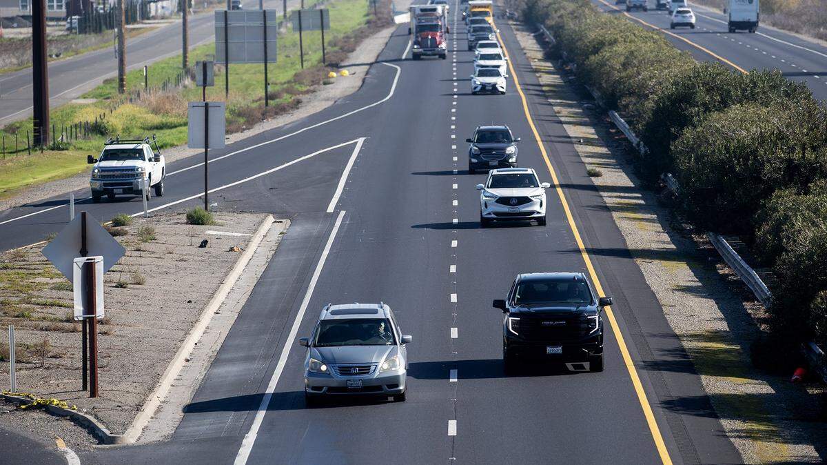 Motorists drive along the northbound lanes of Highway 99 in Merced County, Calif., on Thursday, Jan. 23, 2025. Merced Sun-Star File Image.