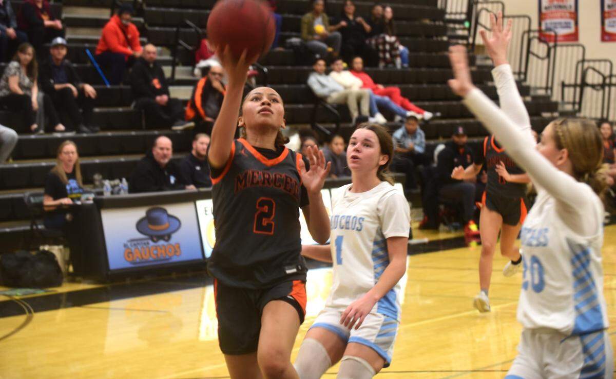 Merced High School senior Jada Davis (2) goes up for a layup during a game against El Capitan on Thursday, Jan. 4, 2024.
