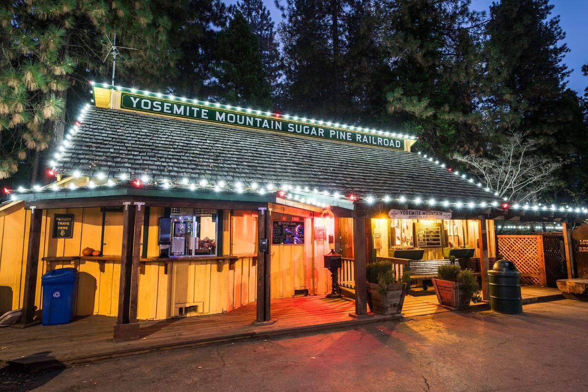 The popular Yosemite Mountain Sugar Pine Railroad is beginning a new ride Friday.