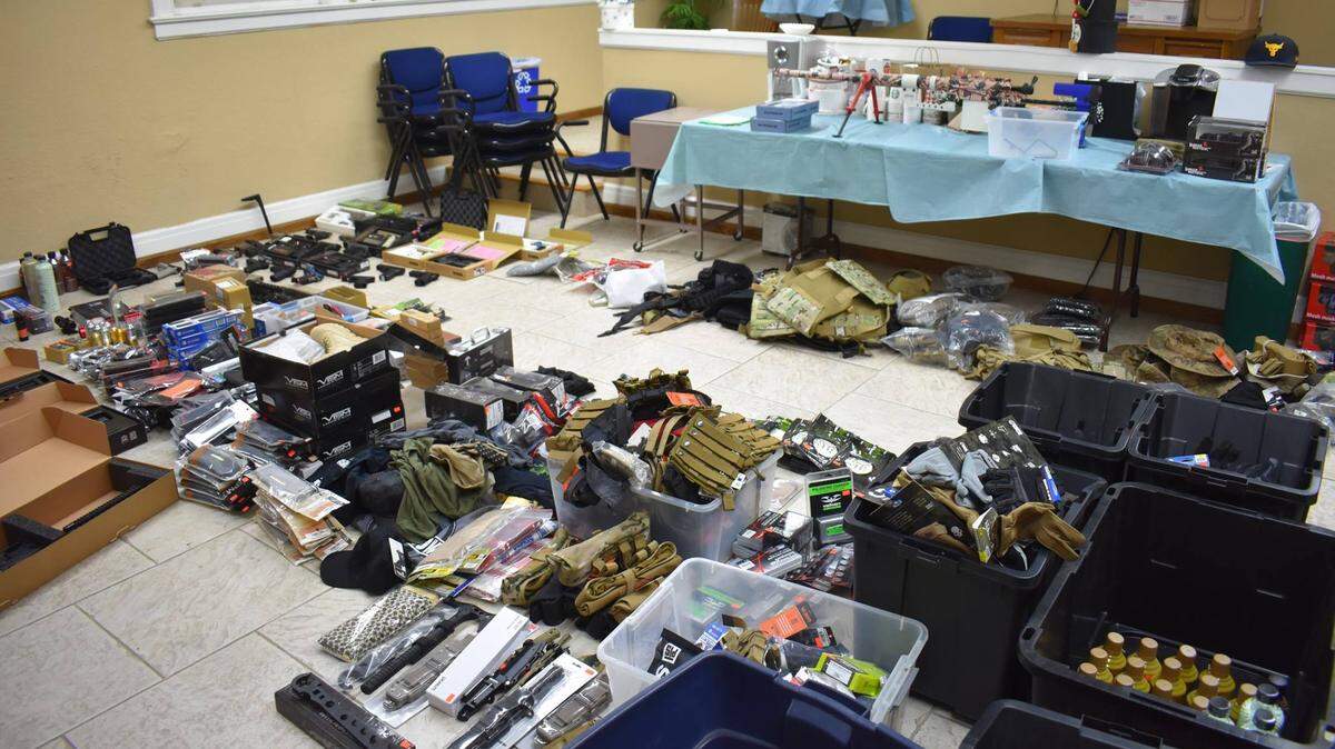 Merced and Atwater police officers teamed over the weekend to return more than $60,000 in recently stolen replica firearms from a company in Sacramento County.