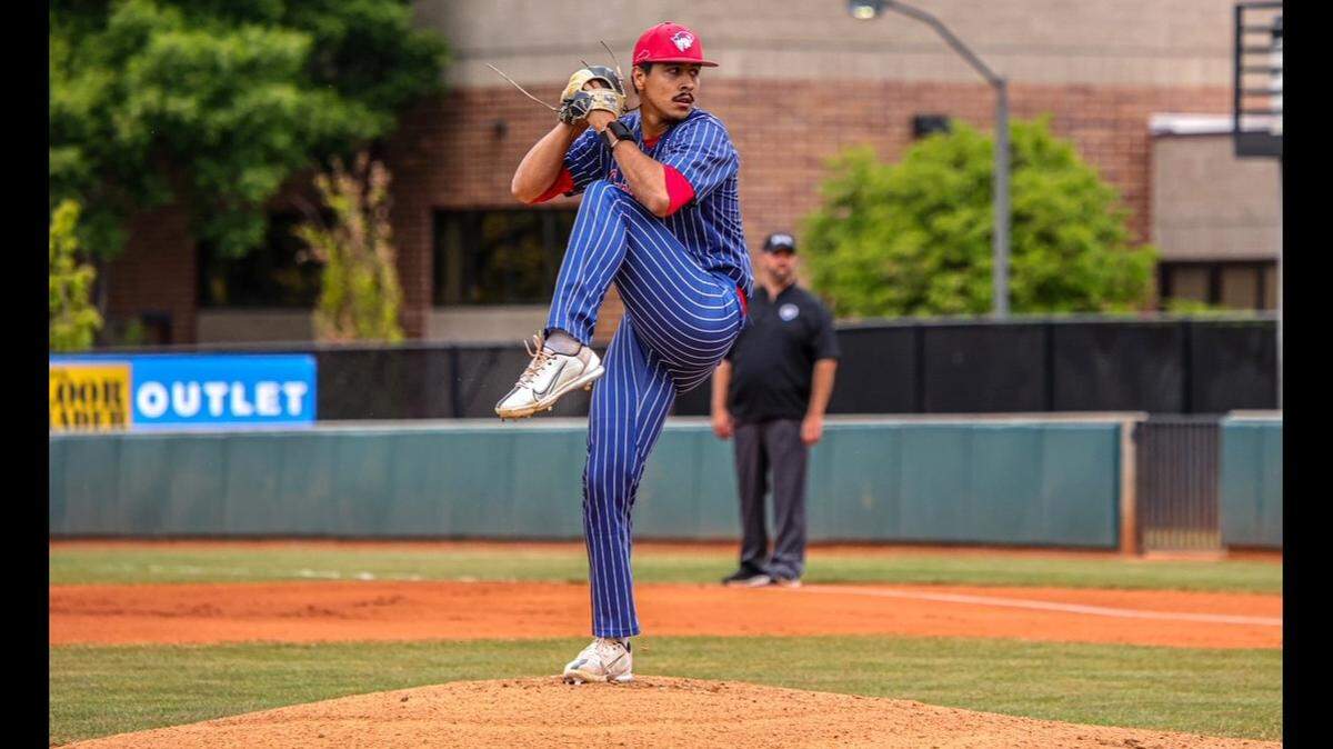 César Ávila, exestrella de Livingston High y Merced College, quien aparece aquí lanzando para la University of the Cumberlands, firmó un contrato como agente libre con los Los Angeles Angels el martes 16 de julio de 2024.