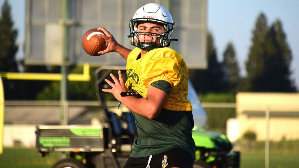 ‘Everybody is really chipping in.’ Le Grand football looks for ways to replace 22 seniors