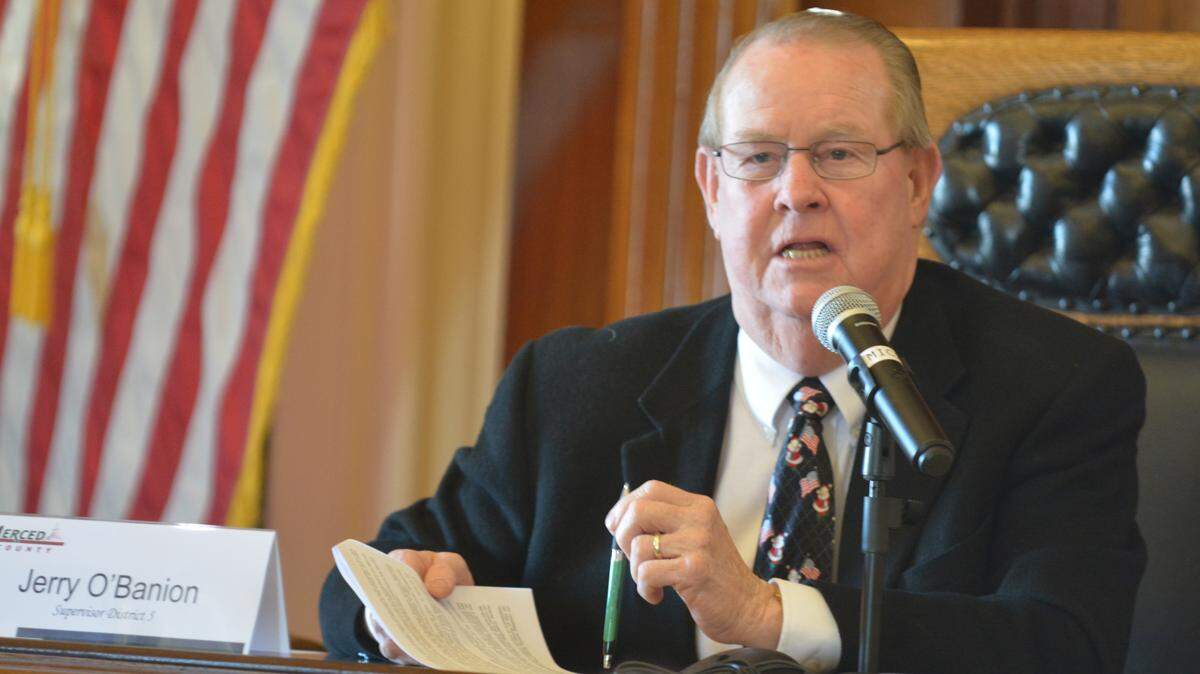 Longtime Merced County Supervisor Jerry O’Banion speaks at his final board meeting Tuesday, Dec. 18, 2018, after 28 years of service.