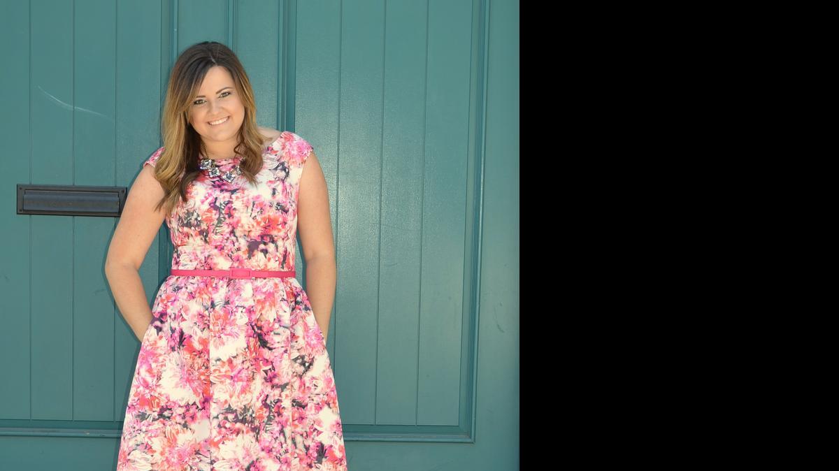 
This adorable pink print summer dress was found at Nordstrom – on sale – and would be perfect for a wedding, business meeting or special occasion. 
