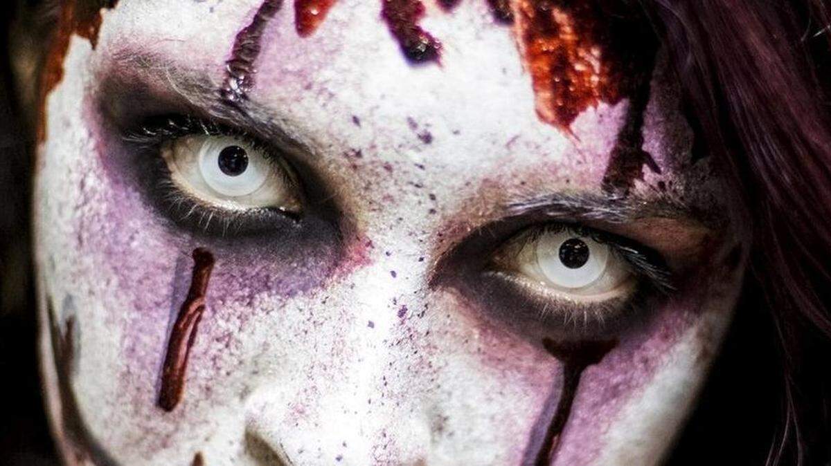 Non prescription Halloween contact lenses, popularly used for zombie, vampire and devil costumes, can cause infections and in worst case scenarios blindness, optometrists say.
