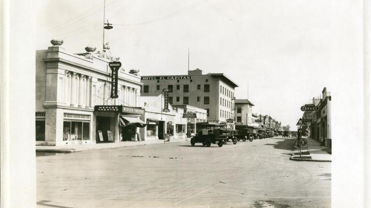 
The original Merced Theatre on Main and N streets was built in 1920. The photo was taken on March 7, 1922, as the theater was showing “Handcuffs or Kisses,” starring Elaine Hammerstein. A poster-size reprint of this photo will be auctioned off at the Historical Society’s annual 25th Annual Bill Kirby Western Barbecue and Auction to benefit the Courthouse Museum. 
