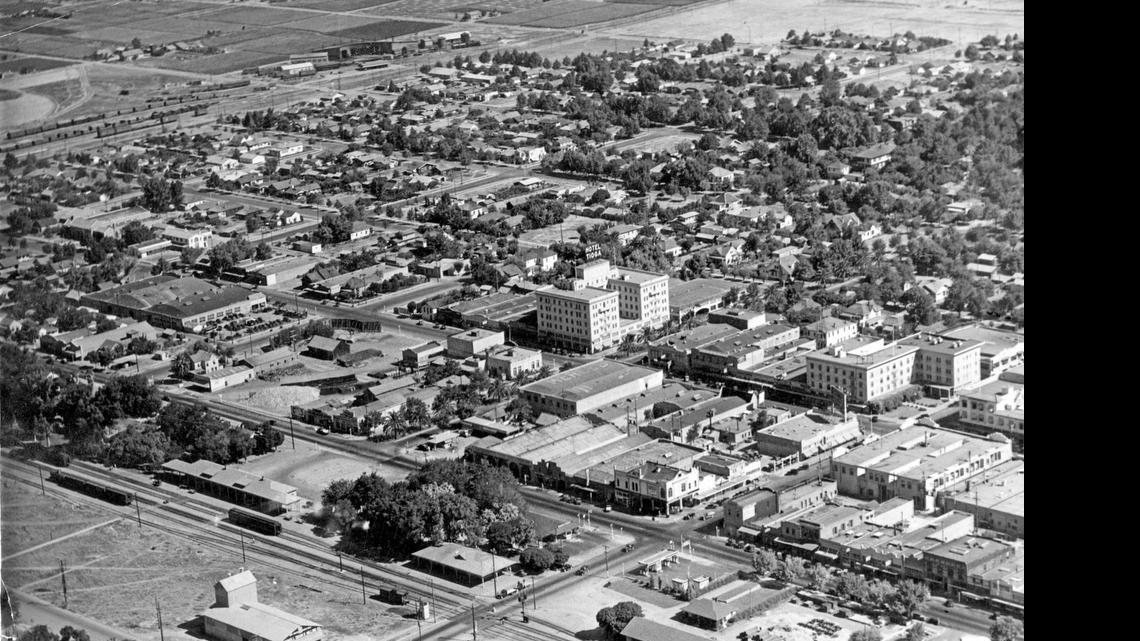 Looking in a photo for that particular clue