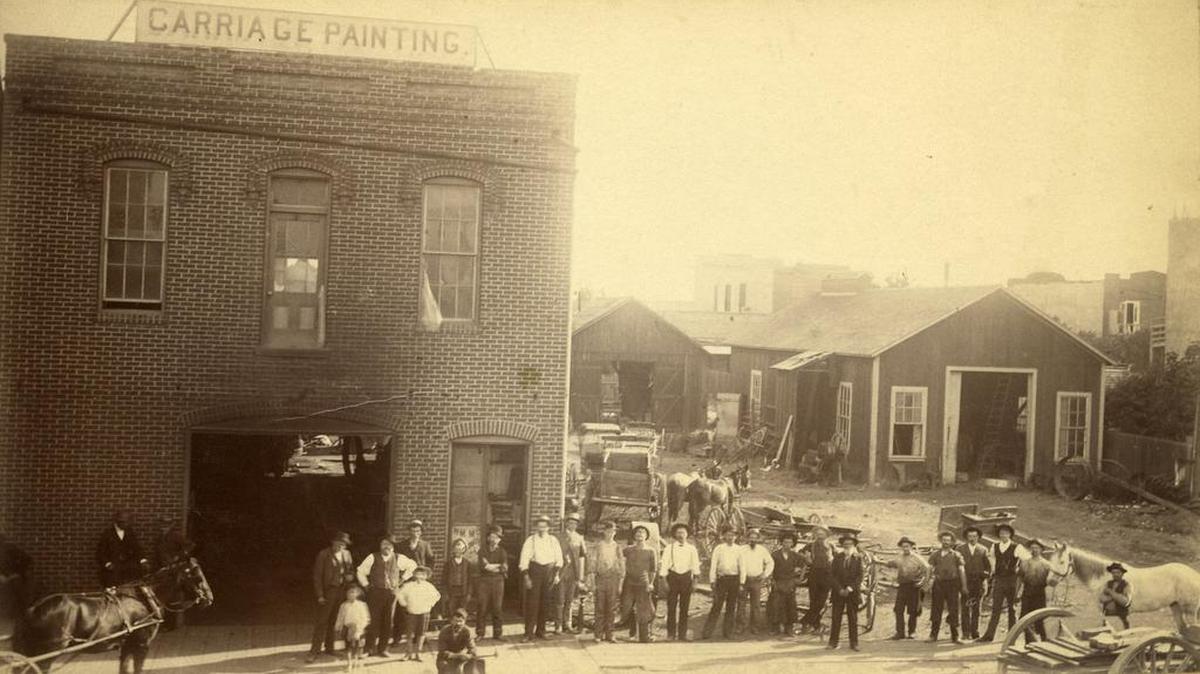 William McDonald’s blacksmith shop at 526 Main St., circa 1900s. The 1877 fire that started in the back of the original blacksmith shop spread eastward into the Tuolumne Hotel and several other buildings.